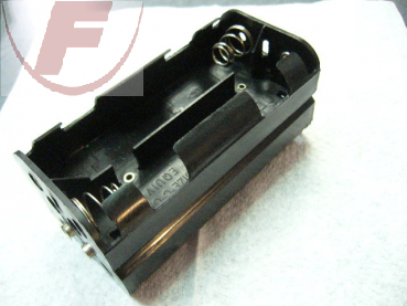 C (Baby), Batteriehalter für 8 Zeller, Drucknopf