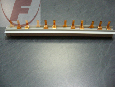 3-Phasen Steg-Sammelschiene, 12x1/4x3 Automaten 210mm, L-Ausführung