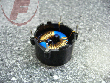 5,6uH, 8000mA, Hochstromspule 0,017 Ohm, 8x26mm 77A-5,6uH