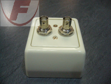 BNC-Doppel-Aufbaudose, mit 2 BNC- Crimp Buchsen